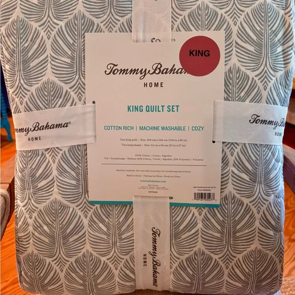Tommy Bahama 3 piece Quilted King Bedding Set - Picture 8 of 9